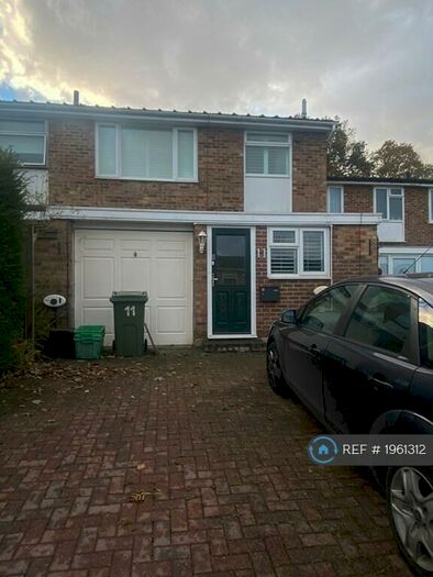 3 Bedroom Terraced House To Rent In Claremont Close, Orpington, BR6