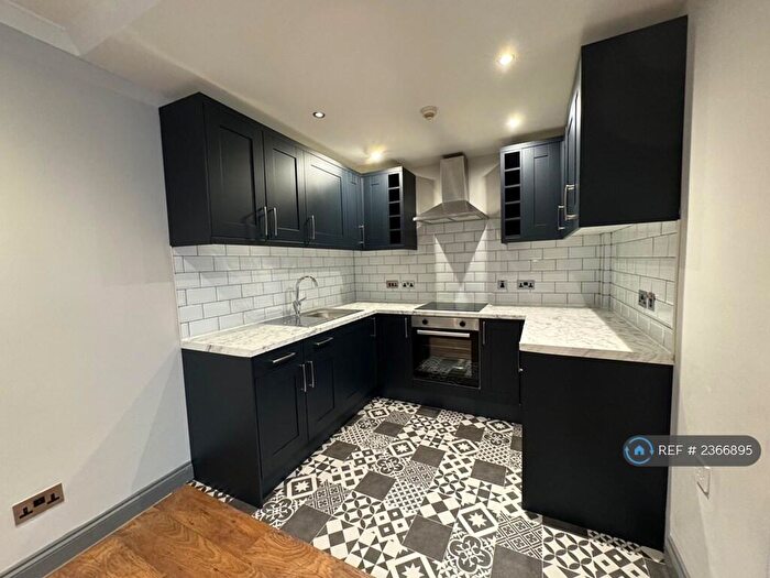 3 Bedroom Flat To Rent In Camden Road, Ramsgate, CT11