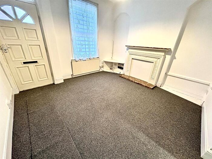 2 Bedroom Terraced House To Rent In Birdwell Road, Sheffield, S4