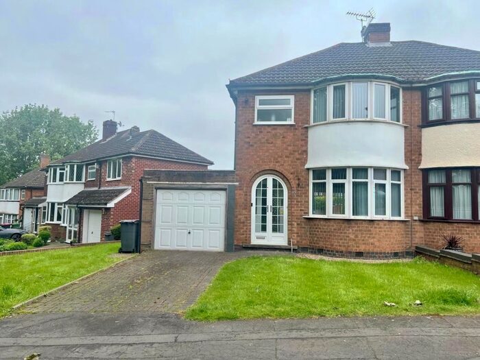 3 Bedroom Semi-Detached House To Rent In High Brink Road, Coleshill, Birmingham, B46
