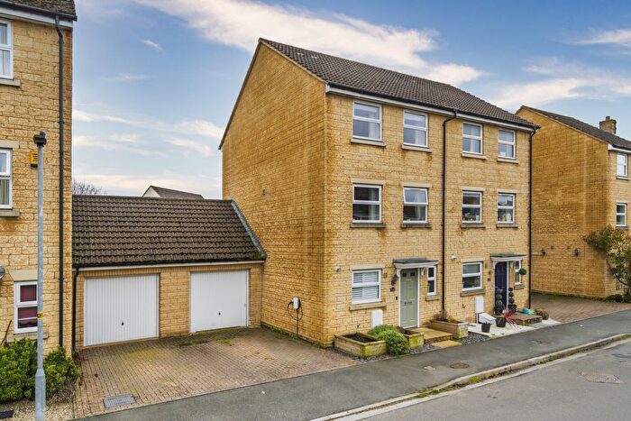 4 Bedroom Semi-Detached House For Sale In Avenue De Gien, Malmesbury, Wiltshire, SN16