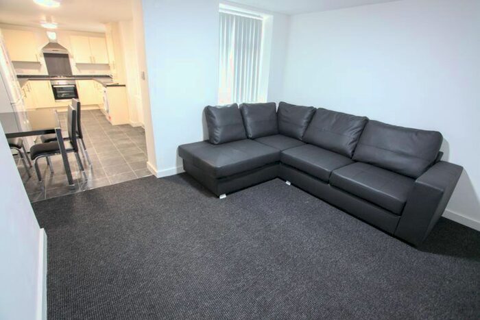 6 Bedroom Terraced House To Rent In Cotswold Street, Liverpool, L7