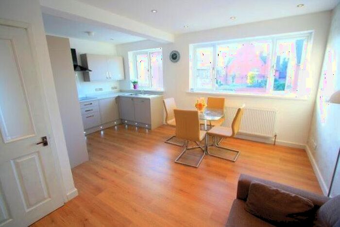 2 Bedroom Maisonette To Rent In Trent Court, Nottingham, NG2