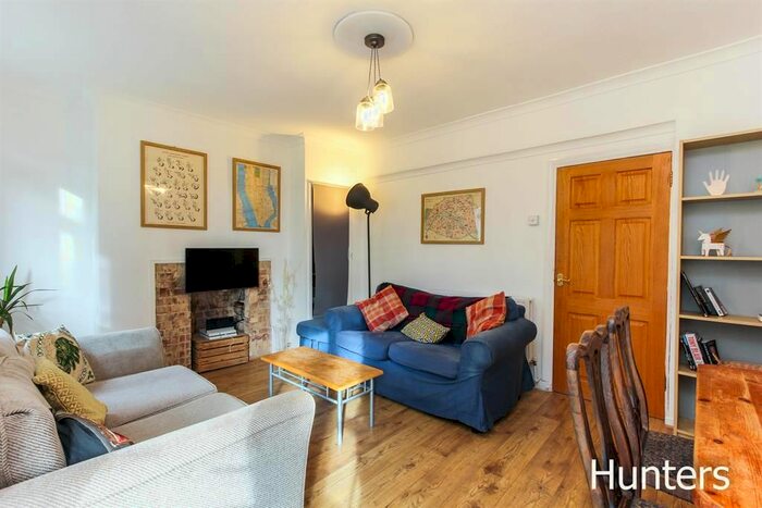 4 Bedroom Flat To Rent In Appleshaw House, Champion Hill SE5