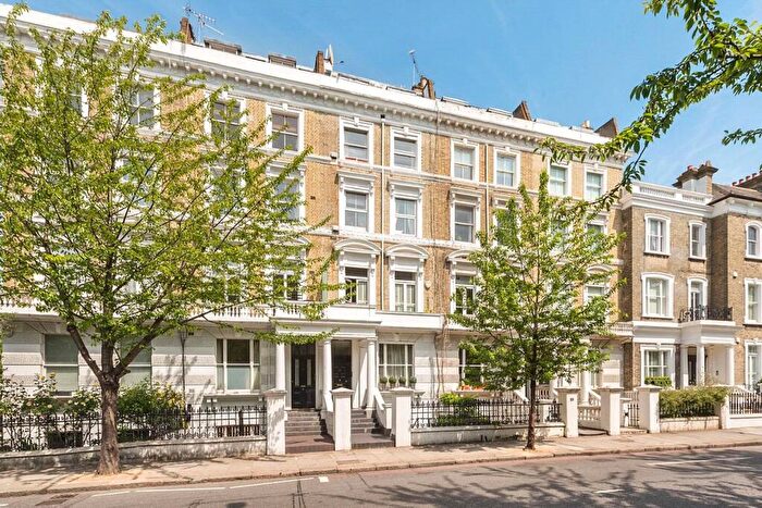 2 Bedroom Terraced House To Rent In Redcliffe Gardens, London, SW10