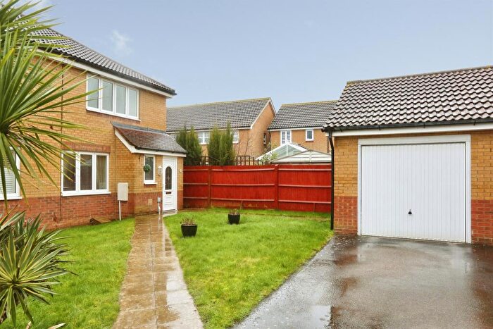 3 Bedroom End Of Terrace House For Sale In Bryson Close, Lee-On-The-Solent, PO13