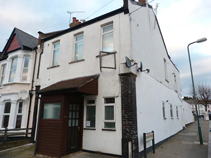 1 Bedroom Flat To Rent In Oldfield Road, Willesden, London, NW10