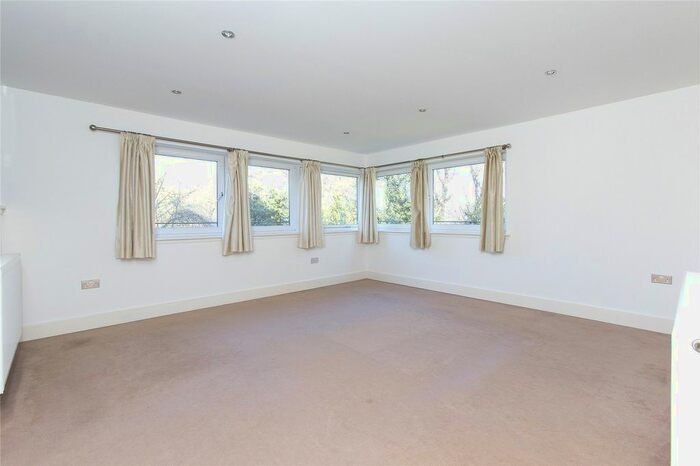 2 Bedroom Flat To Rent In Milton Road East, Edinburgh, EH15