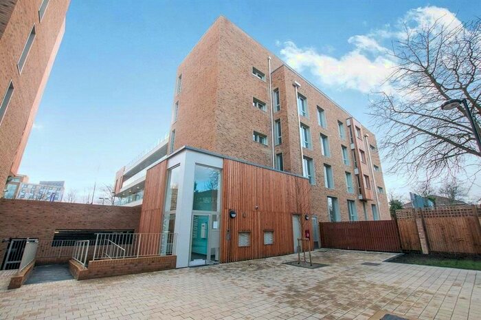 1 Bedroom Flat To Rent In Medway House, Kidwells Close, Maidenhead, Berkshire, SL6