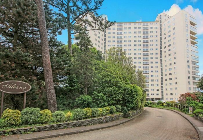 3 Bedroom Flat To Rent In East Cliff, BH1