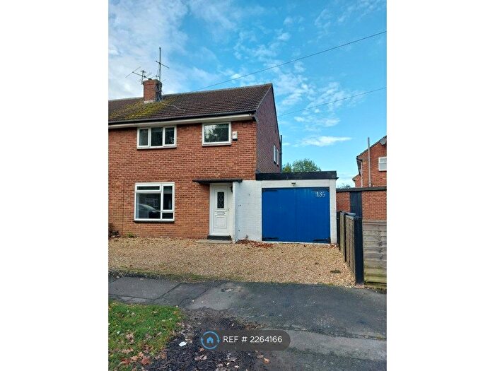 3 Bedroom Semi-Detached House To Rent In Queensway, Grantham, NG31