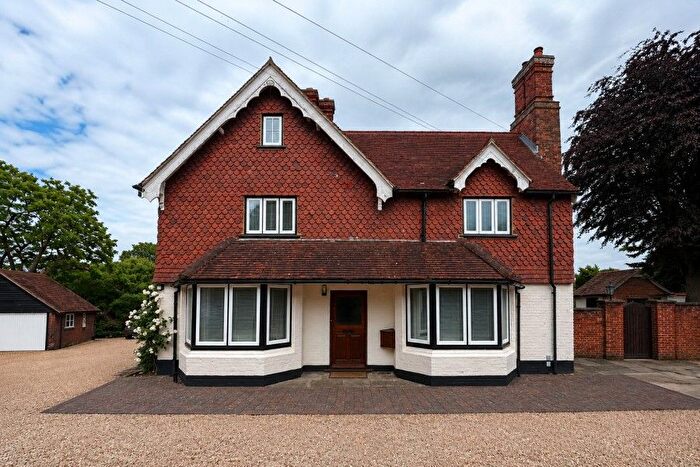3 Bedroom Semi Detached House To Rent In London Road, Guildford, GU4