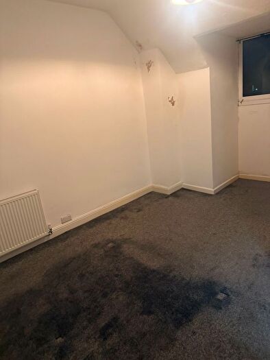 3 Bedroom Semi Detached House To Rent In Brandreth Road, Sheffield, S6