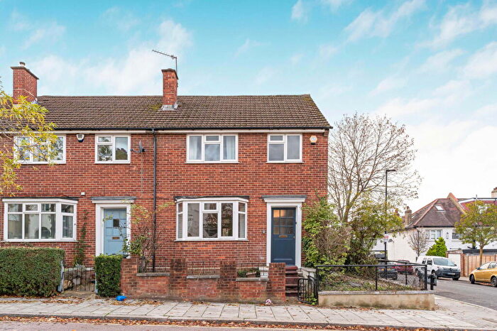 3 Bedroom End Of Terrace House To Rent In Tulsemere Road, West Dulwich, SE27