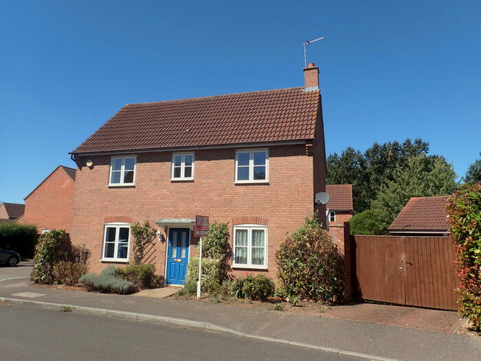 4 Bedroom House To Rent In Hillbeck Grove, Middleton, Milton Keynes, MK10