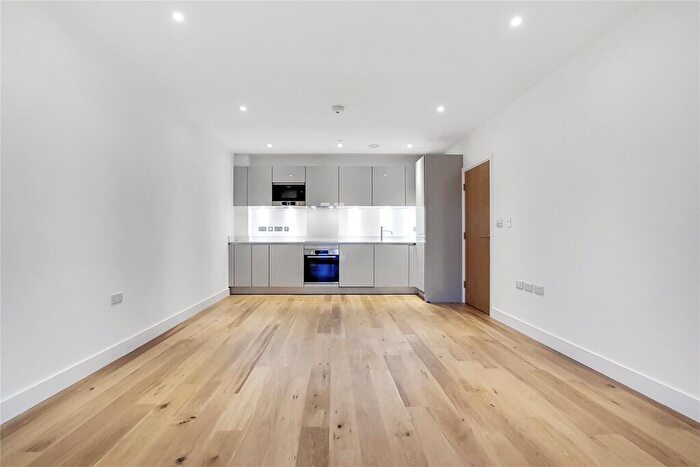 2 Bedroom Apartment To Rent In Station Road London, SE13