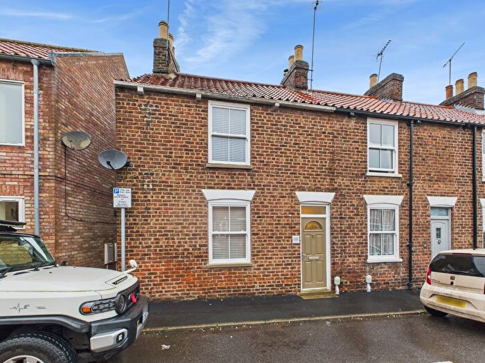 2 Bedroom End Terrace House For Sale In Pasture Terrace, Beverley, HU17