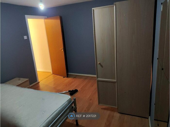 1 Bedroom Flat To Rent In Tilehurst Court, Salford, M7