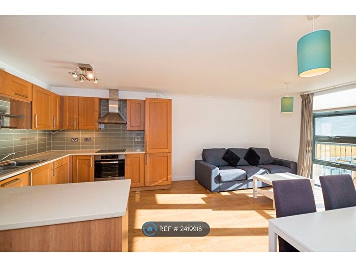 2 Bedroom Flat To Rent In Twelve Trees Crescent, London, E3