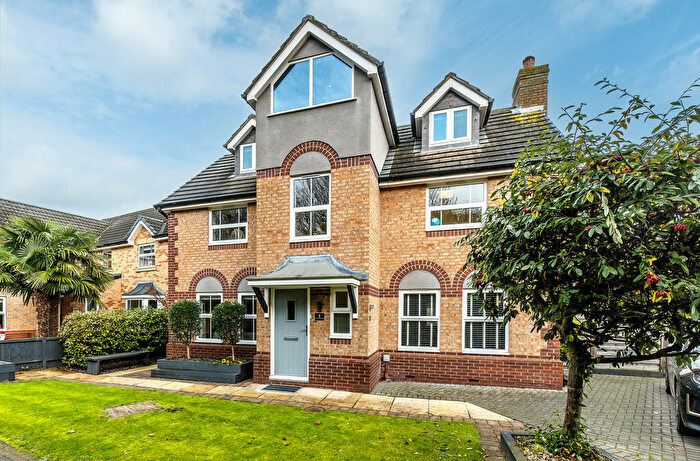 5 Bedroom Detached House For Sale In Yewbarrow Close, West Bridgford, NG2