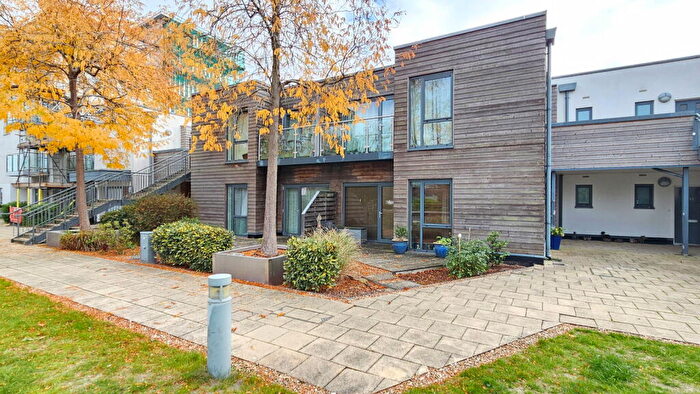 2 Bedroom Flat For Sale In Park Way, Newbury, RG14