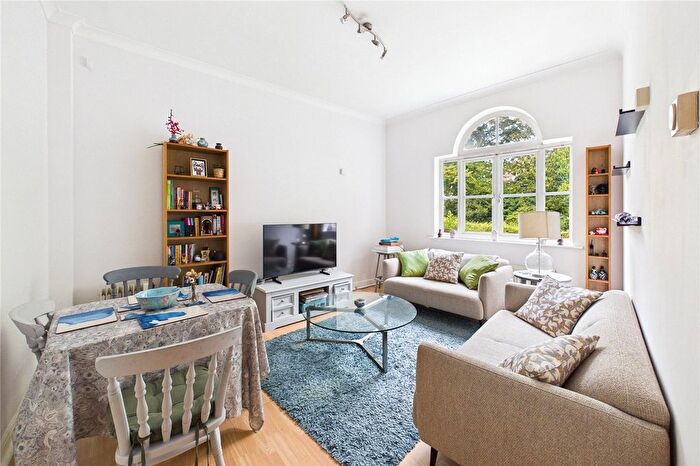 2 Bedroom Flat For Sale In Charles Haller Street, London, SW2