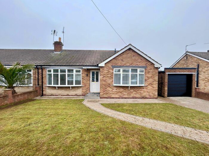 2 Bedroom Semi-Detached Bungalow To Rent In Kipling Road, Barnby Dun, Doncaster, DN3