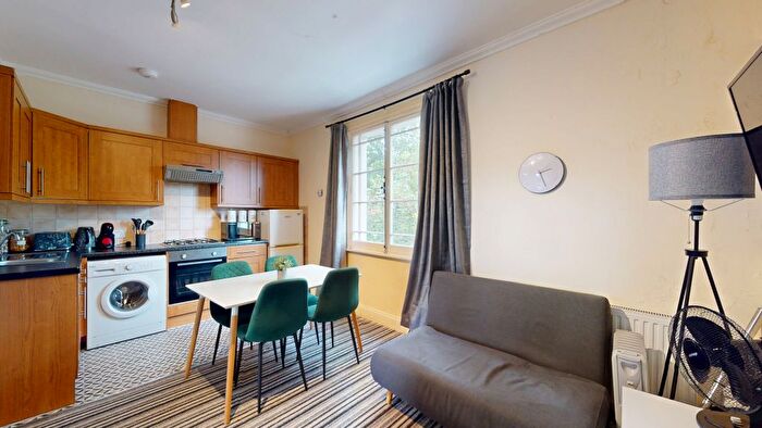 1 Bedroom Flat To Rent In Essex Road, N1