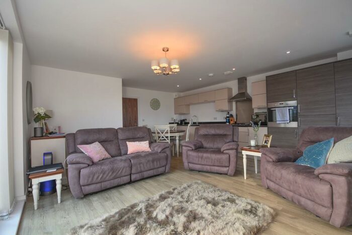 2 Bedroom Penthouse To Rent In Watson Heights, Chelmsford, CM1