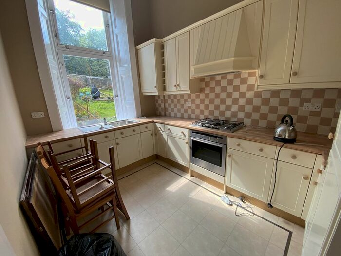 1 Bedroom Flat To Rent In Dundonald Road, Glasgow, G12