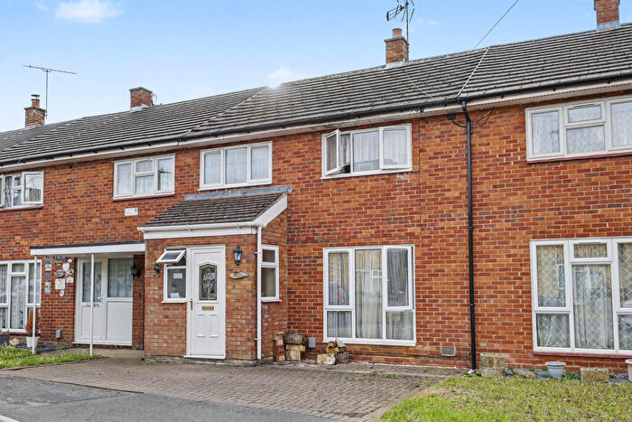 3 Bedroom Terraced House For Sale In Dovedale, Stevenage, Hertfordshire, SG2