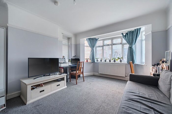 2 Bedroom Flat To Rent In Royal Court, Court Road, London, SE9