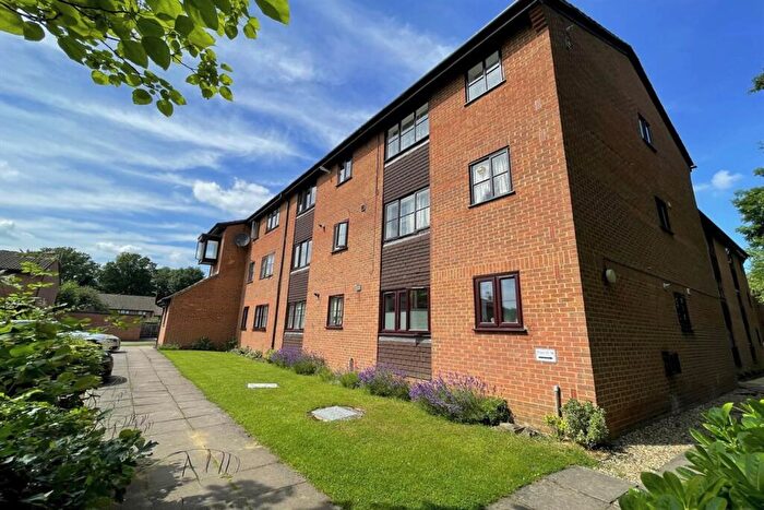 2 Bedroom Flat To Rent In Firbank Close, EN2