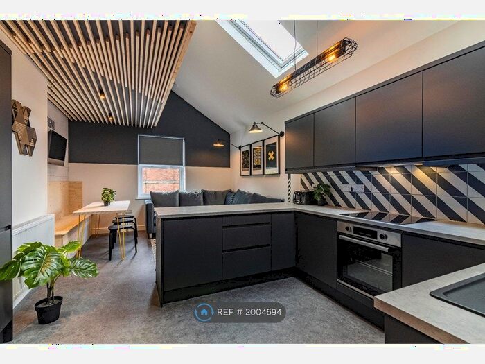 5 Bedroom Flat To Rent In Rose Grove, Beeston, Nottingham, NG9