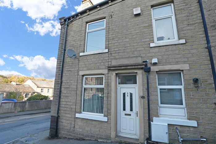 2 Bedroom End Of Terrace House For Sale In Union Street, Greetland, Halifax, HX4