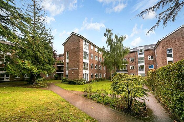 2 Bedroom Flat To Rent In Fairfax Road, Teddington, TW11