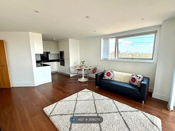 1 Bedroom Flat To Rent In Western Gateway, London, SE16