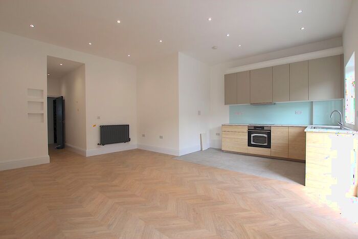 4 Bedroom Terraced House To Rent In Hurstbourne Gardens, Barking, IG11