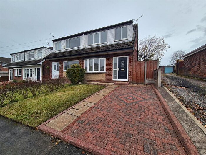 3 Bedroom Semi Detached House To Rent In Newlyn Avenue, Stalybridge, SK15