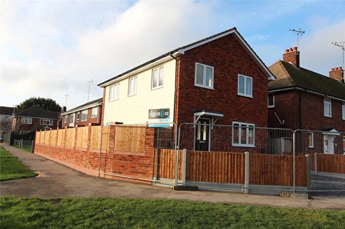 3 Bedroom Detached House For Sale In The Drive, Rochford, Essex, SS4