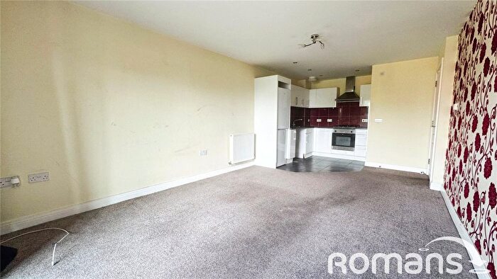 2 Bedroom Flat For Sale In Waterloo Road, Uxbridge, UB8