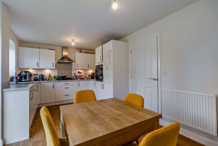 4 Bedroom Detached House For Sale In Riverside Lane, Doncaster, DN2