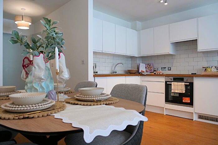 1 Bedroom Apartment To Rent In Ridgway Gates, Bolton, Greater Manchester, BL1