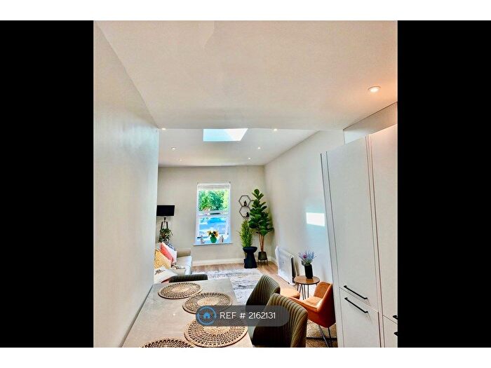 1 Bedroom Flat To Rent In Westby Road, Bournemouth, BH5