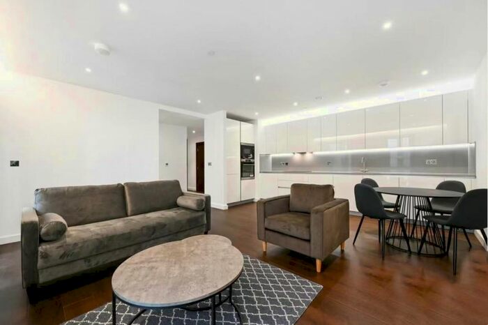 2 Bedroom Flat To Rent In Lexington Gardens, Denver Building, SW11