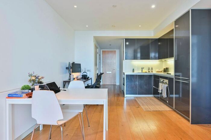 1 Bedroom Flat To Rent In Walworth Road, Elephant And Castle, London, SE1