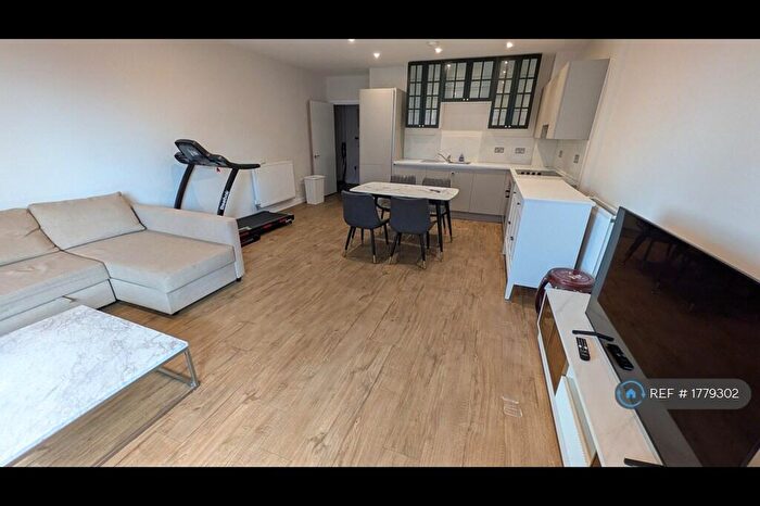2 Bedroom Flat To Rent In Frank Searle Passage, London, E17
