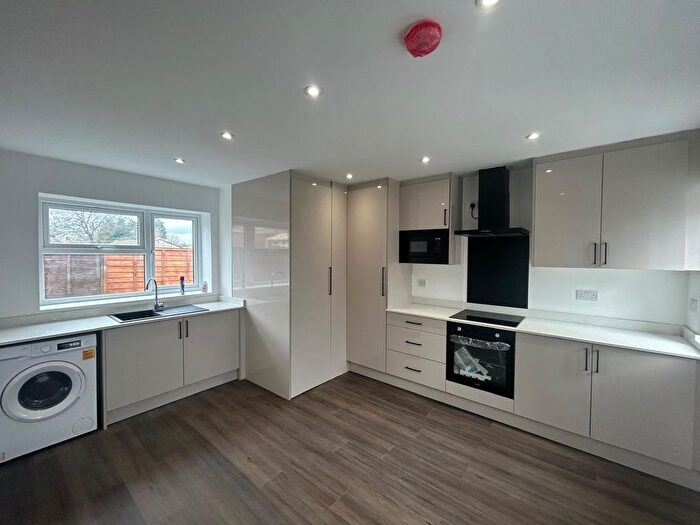 2 Bedroom Semi Detached House To Rent In Greenford Road, UB6