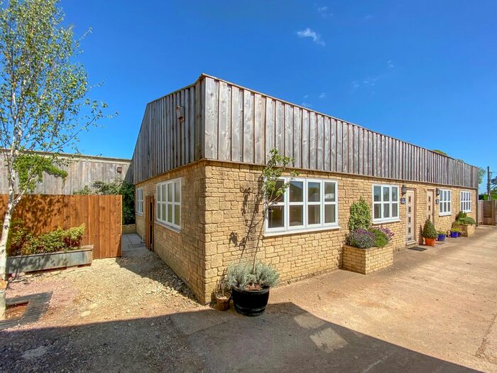 2 Bedroom Barn Conversion To Rent In Knockdown, Tetbury, GL8