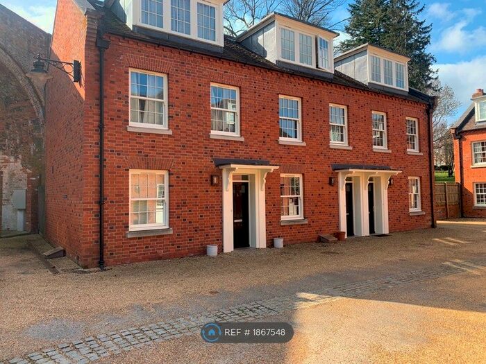 2 Bedroom Terraced House To Rent In Dunham Mews, Old Hatfield, AL9